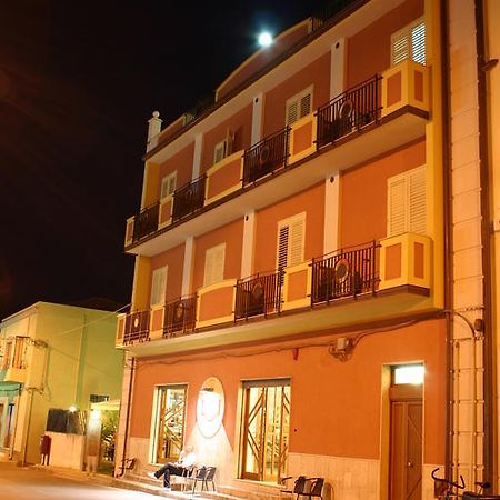 Hotel Piro Torrenova エクステリア 写真